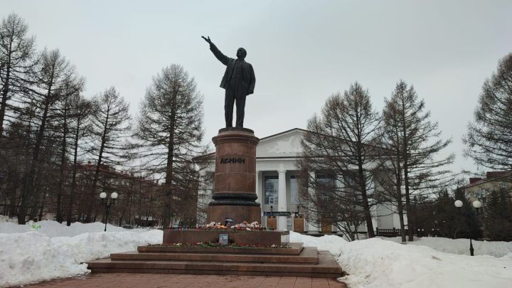 Лениногорск присоединился к соболезнованиям родственникам погибших в «Крокус Сити Холле»