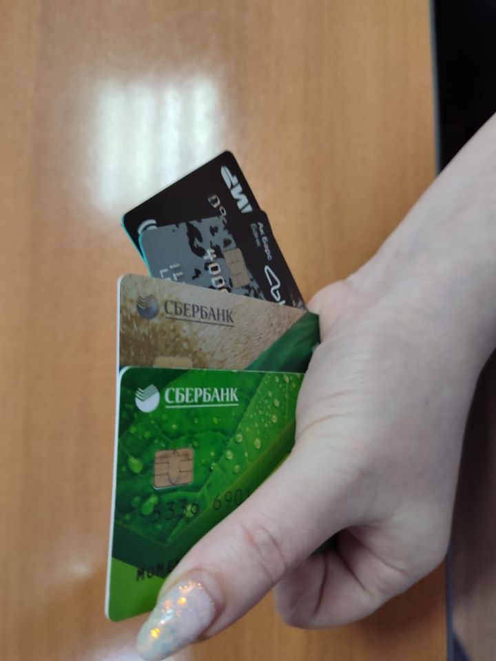 Прокуратура Лениногорска разъясняет об ответственности за использование чужой банковской карты