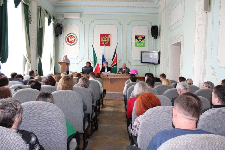 В зале заседаний мэрии Лениногорска прошло заседание комиссии по обеспечению безопасности дорожного движения