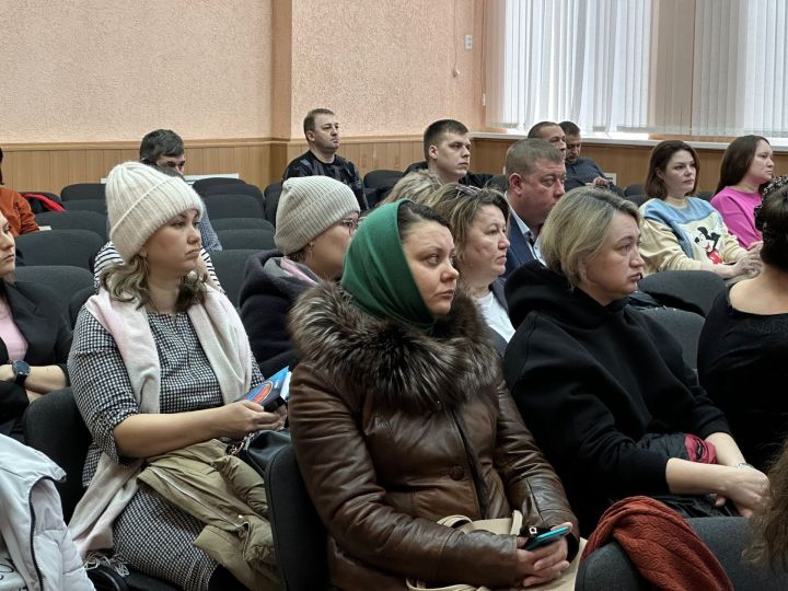 Глава Лениногорского района встретился с бизнес-сообществом района