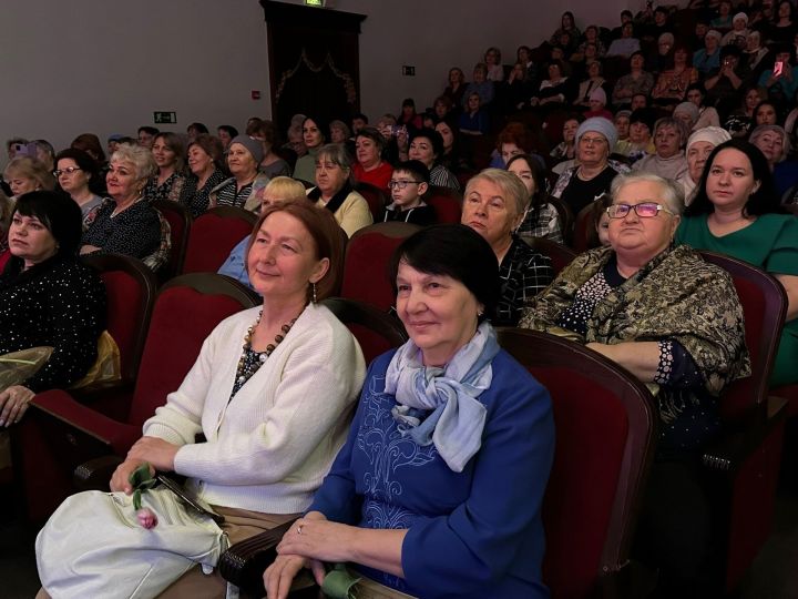 В Лениногорске состоялся праздничный концерт, посвященный Международному женскому дню