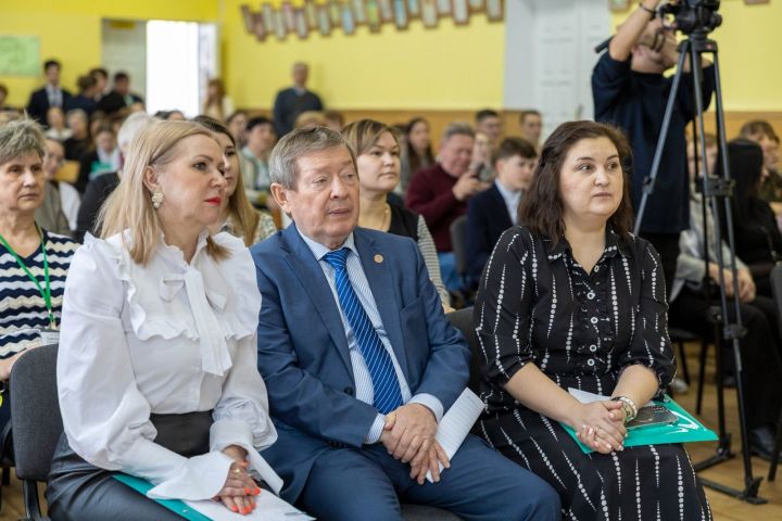 В Лениногорске юные интеллектуалы из разных уголков Татарстана блеснули знаниями на научно-практической конференции