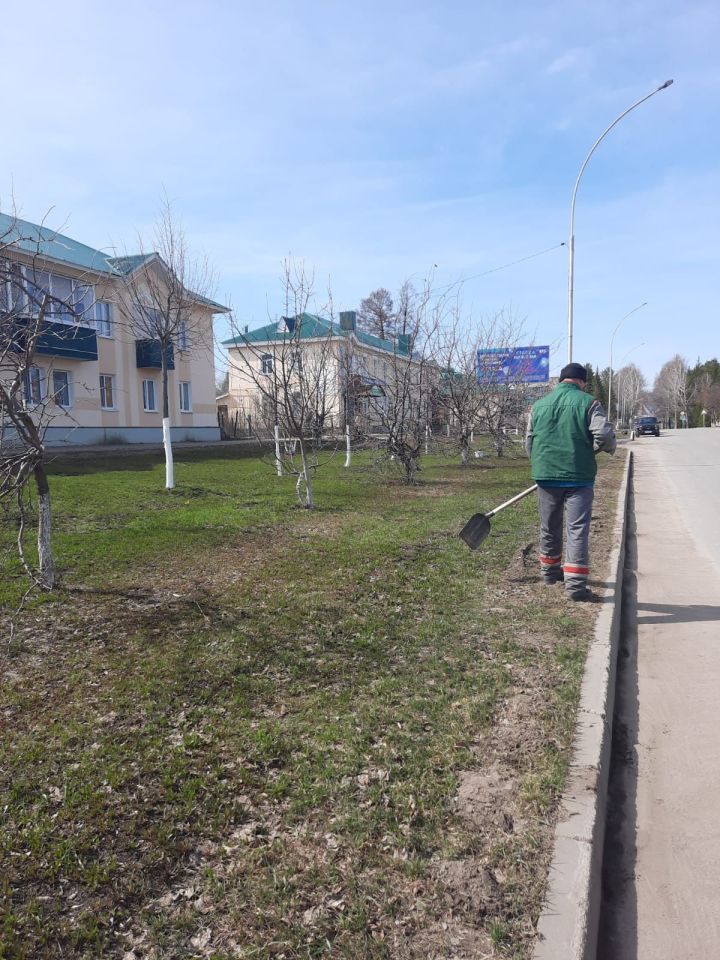 В Лениногорске работники «ТМС-Буровой Сервис» одними из первых вышли на экологический субботник