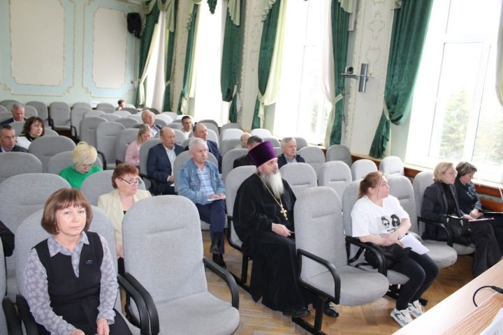 Патриотическое воспитание детей и молодёжи обсудили на очередном заседании Общественного совета Лениногорского района