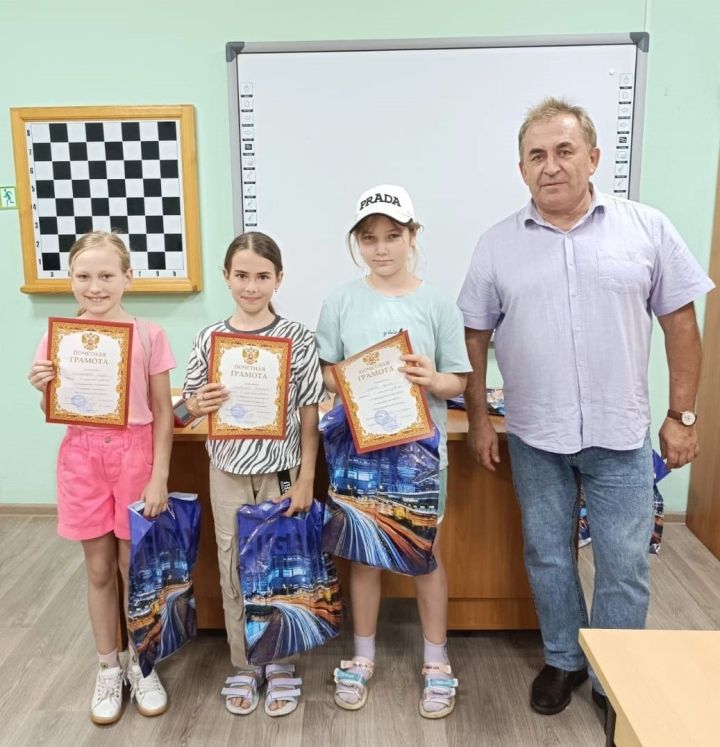 В Лениногорске прошел турнир по шахматам