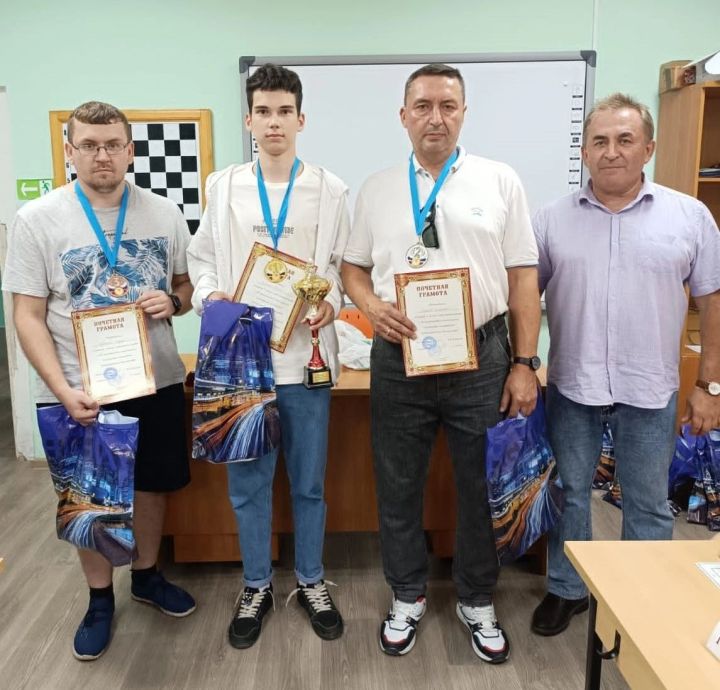 В Лениногорске прошел турнир по шахматам