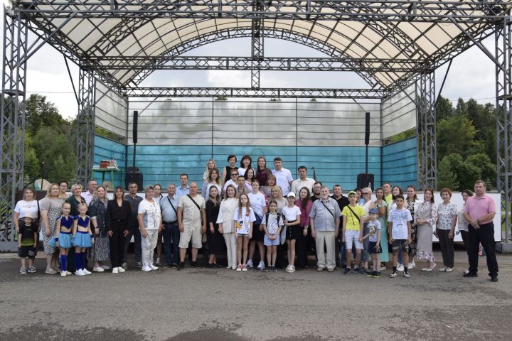 В Лениногорске на Дне физкультурника вручили золотые значки ГТО и спортивные разряды КМС