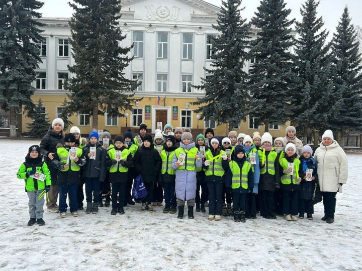 Лениногорские школьники провели акцию «Стань заметнее»