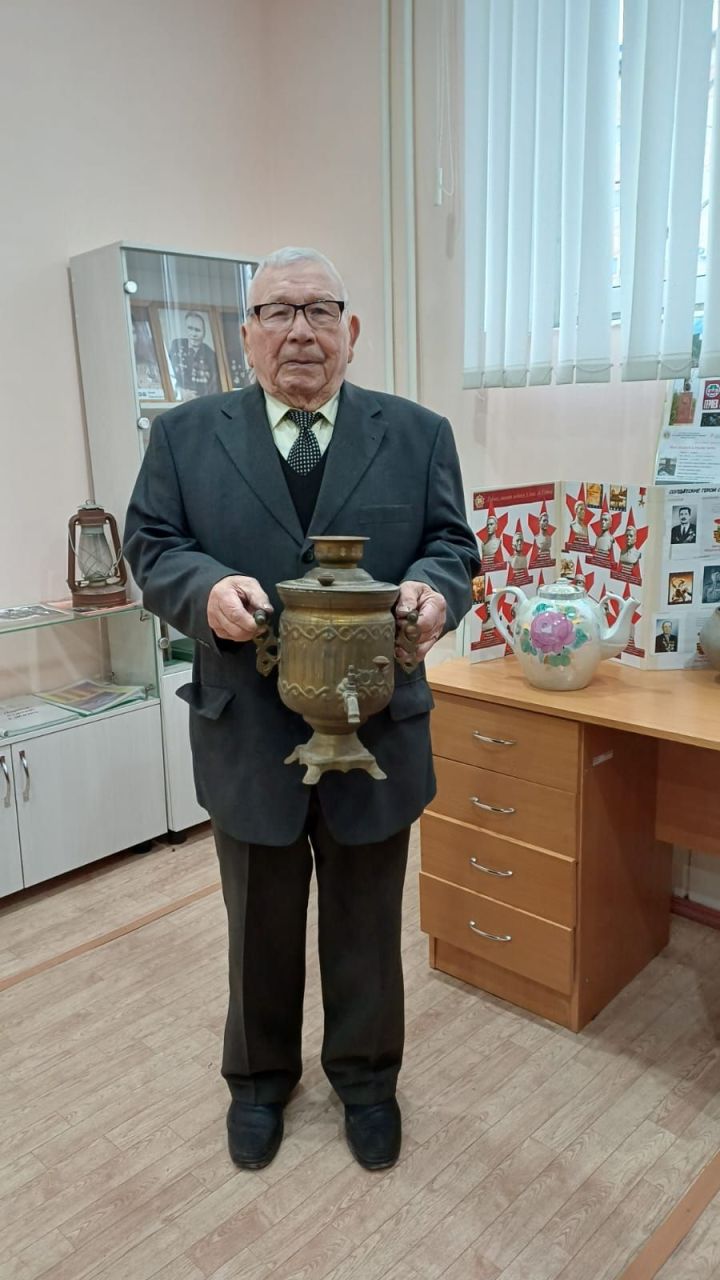 Музей совета ветеранов Лениногорска получил в дар уникальный самовар