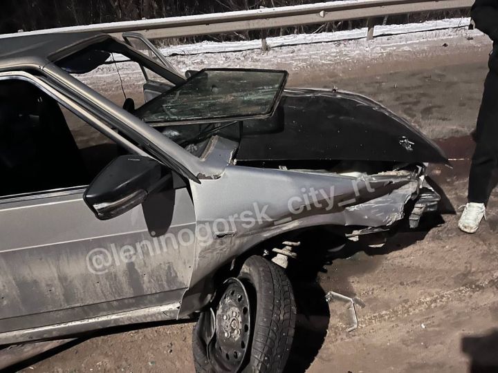 В Лениногорские пьяный водитель попал в аварию