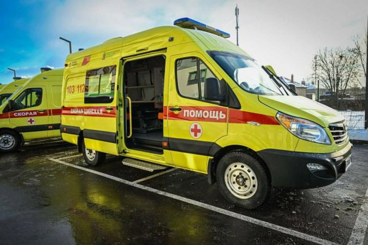 Лениногорская больница получила новый автомобиль скорой помощи