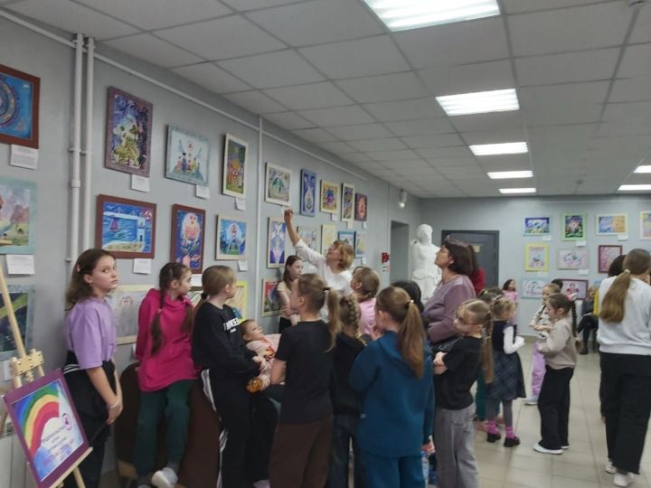 Третья передвижная Международная выставка детских коллективных рисунков открылась в Лениногорске