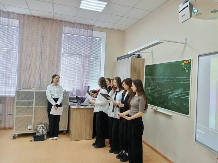 В Лениногорском музыкально-художественном педагогическом колледже состоялся открытый классный час на тему «Роль здорового образа жизни среди молодежи»