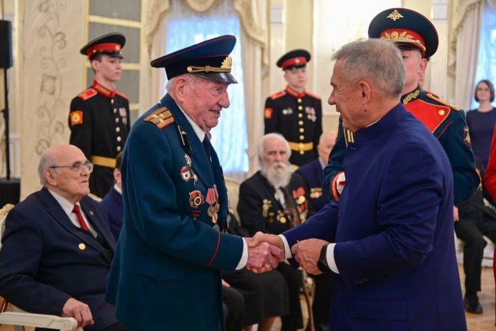 Рустам Минниханов подписал указ о единовременной денежной выплате к 80-летию Победы в Великой Отечественной войне