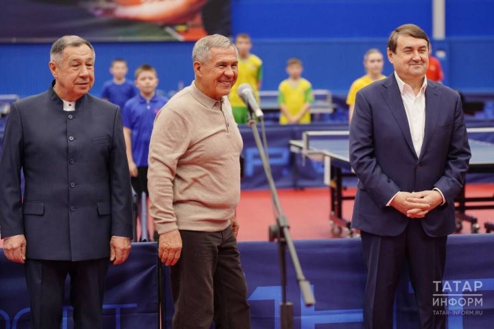«Впервые в России»: Рустам Минниханов открыл пять центров для занятий настольным теннисом
