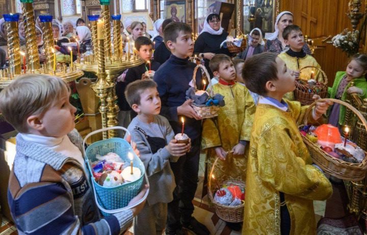 Троицкий храм Лениногорска приглашает православных освятить пасхальные яйца