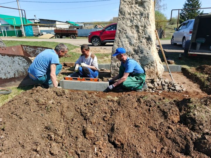 В деревне Верхняя Чершила Лениногорского района началось строительство нового памятника