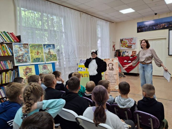 В Лениногорске дети отправились в виртуальное путешествие, приуроченное к 226-летию со Дня рождения Пушкина