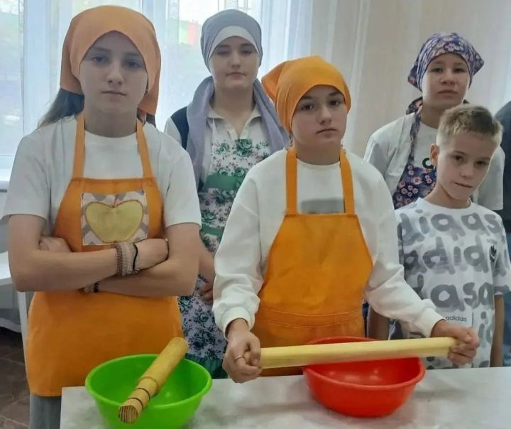 Сестры милосердия Лениногорска провели для детей из детского дома мастер-класс по выпечке