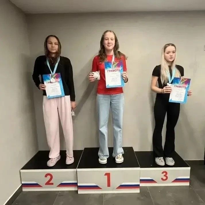 Лениногорские пловцы вернулись с соревнований с 7 медалями