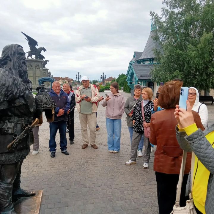 Ветераны одного из предприятий Лениногорска побывали на экскурсии в Тольятти