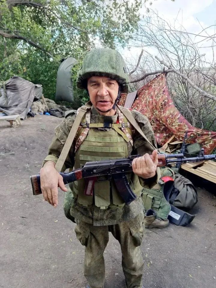 В бой идут одни старики!
