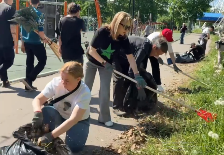 В Лениногорске в «День лесопарка» на субботник вышли 500 человек
