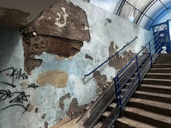 В Лениногорске начали ремонт подземного перехода на улице Чайковского