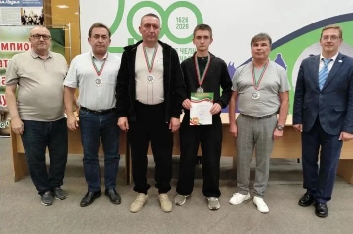 Шахматисты Лениногорска завоевали серебро и бронзу турнира РТ