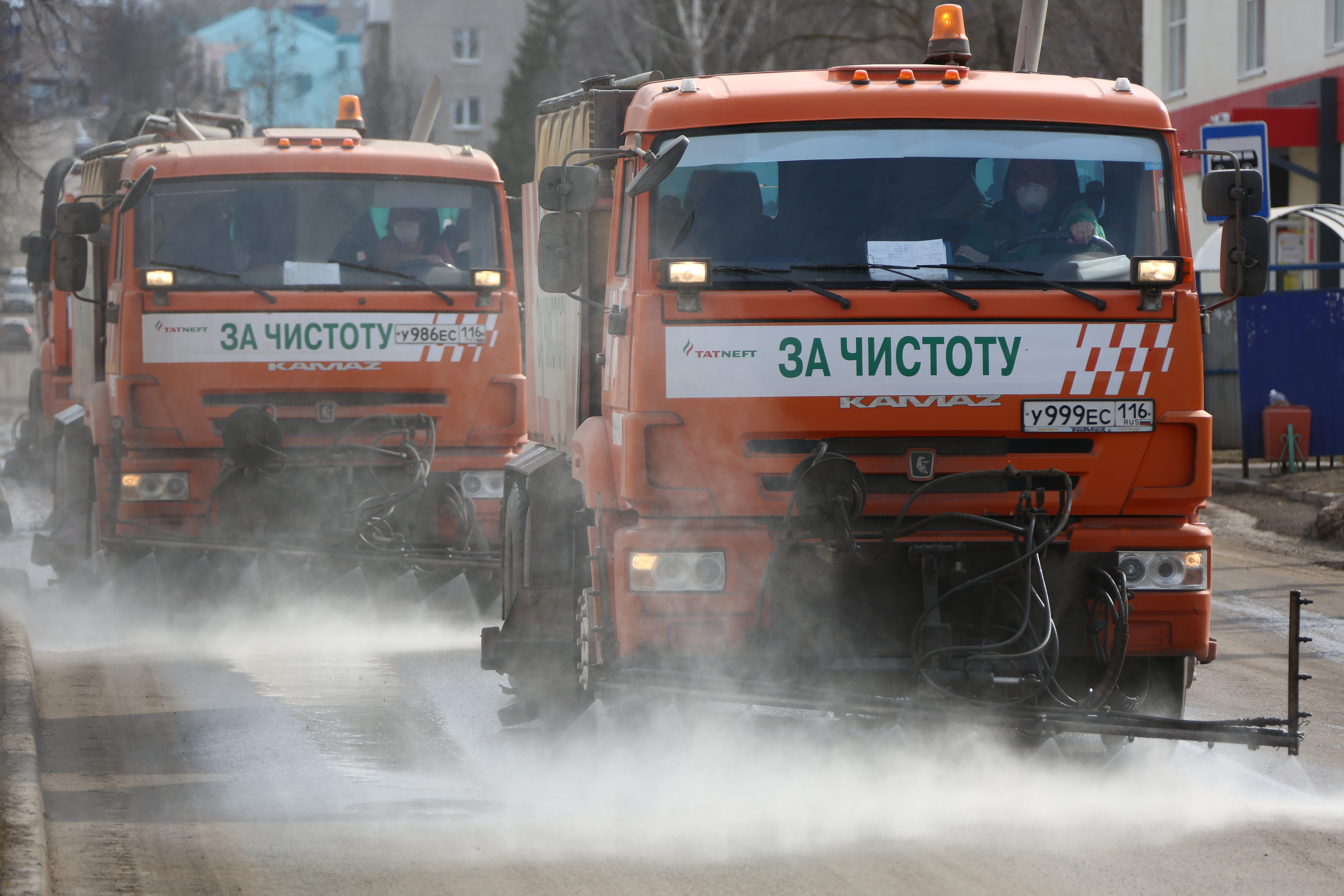 Поливальная машина. КАМАЗ 6520 поливалка. КМУ КАМАЗ поливалка Дорстрой. КАМАЗ 4325 поливалка. Поливомоечная машина 2022.