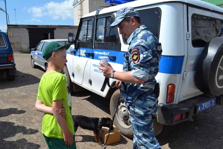 Лениногорские полицейские провели экскурсию для особенных детей