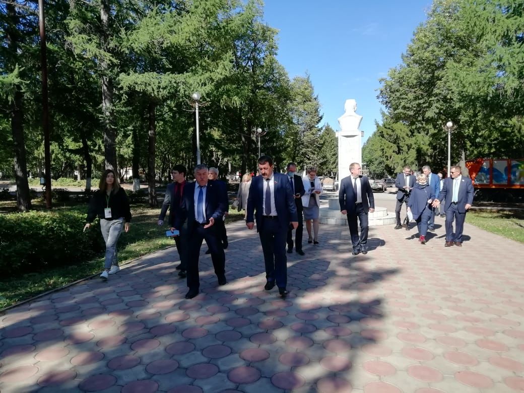 В Лениногорске продолжается обход дворов...