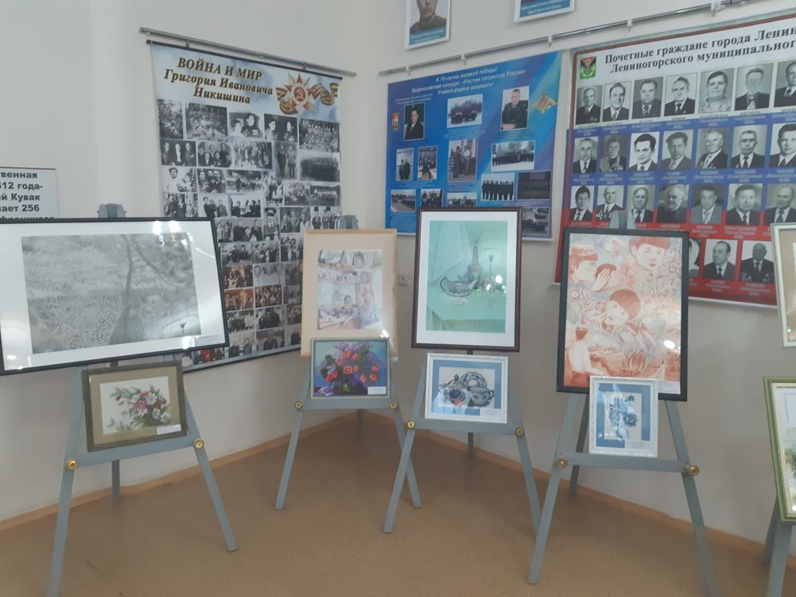 К Юбилею ТАССР педагоги из лениногорска создали 100 работ в разных стилях
