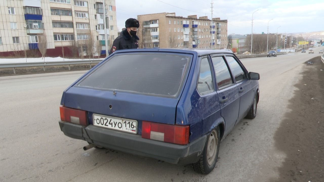 Лениногорские автоинспекторы начали охоту на тонировку
