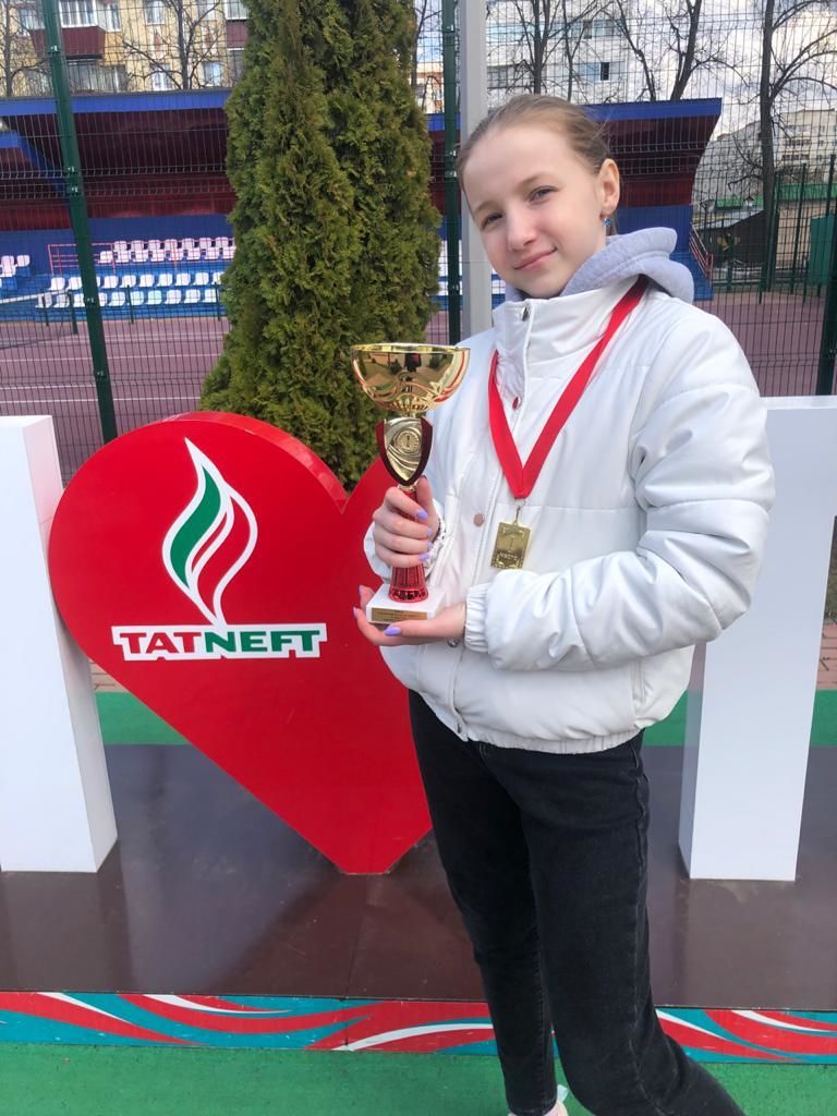 Лениногорская теннисистка стала лучшей в турнире выходного дня