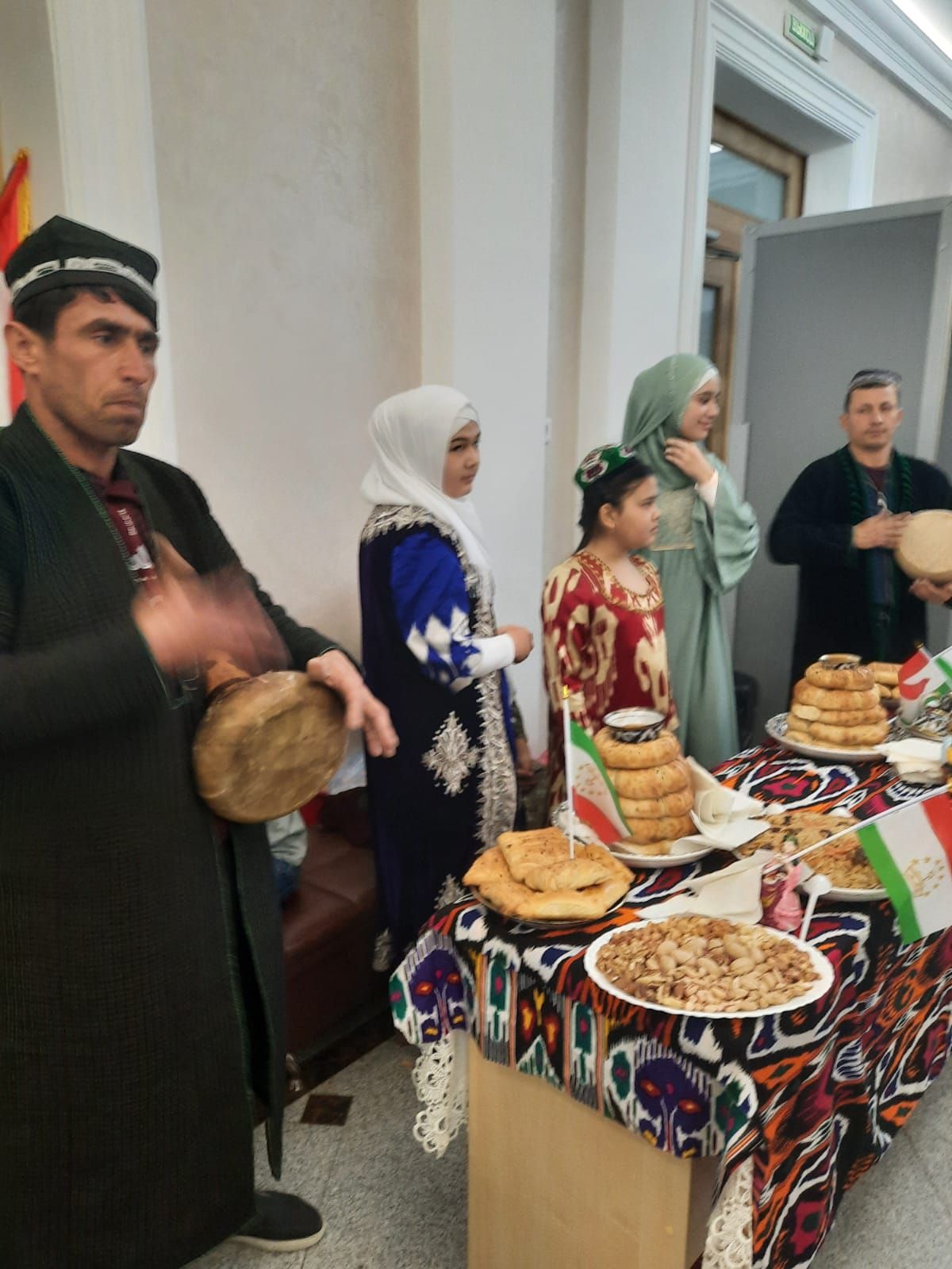 В Лениногорске на празднике Навруз  звучали песни на разных языках, угощали сумаляком