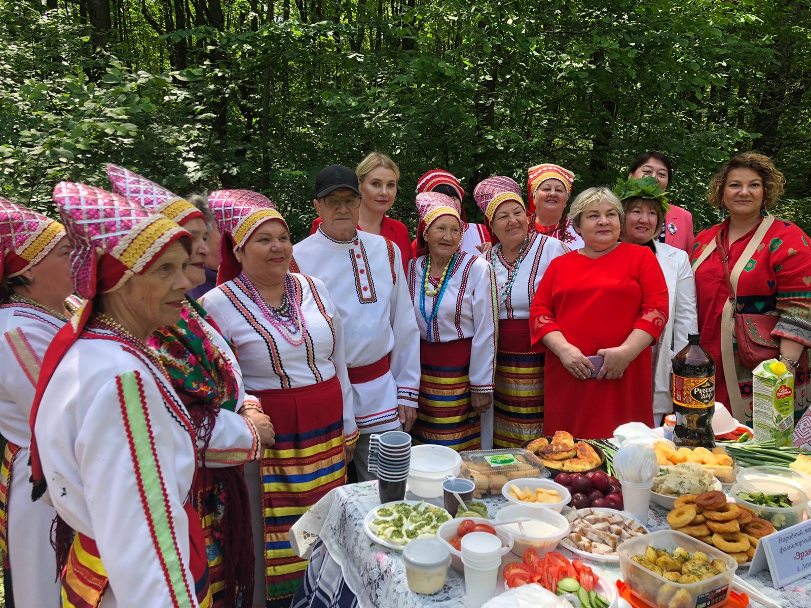 В селе Мордовская Кармалка Лениногорского района на мордовском сабантуе угощали редкими национальными блюдами