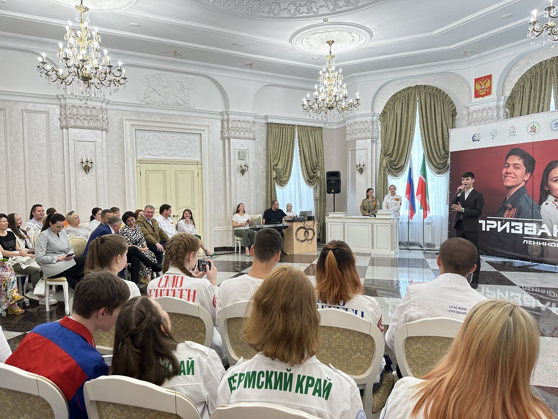 В Лениногорск для работы в медучреждениях прибыл студенческий медицинский отряд