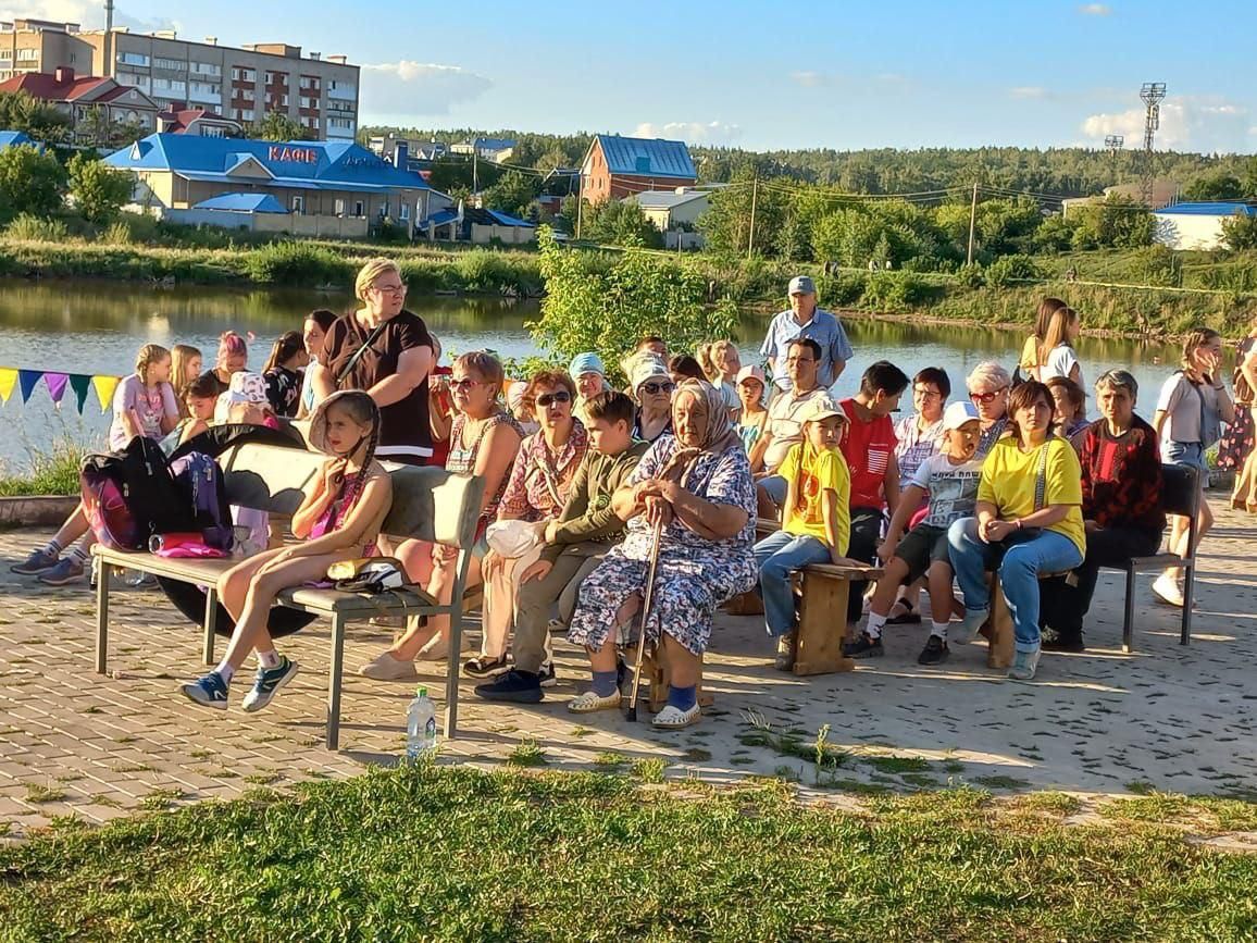 В микрорайонах Лениногорска проходят игровые программы для детей и подростков