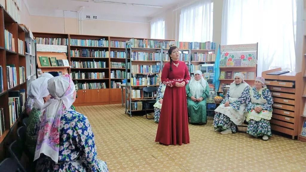 В Лениногорске выступил ансамбль «Нур» из деревни Сарабикулово