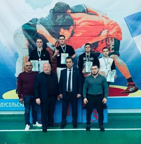 Студент из Лениногорска завоевал золотой кубок на Чемпионате по борьбе корэш