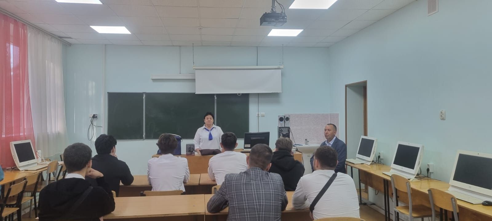 В Лениногорске состоялись конкурсы водительского мастерства среди студентов «Автосессия» и мужчин старше 60 лет