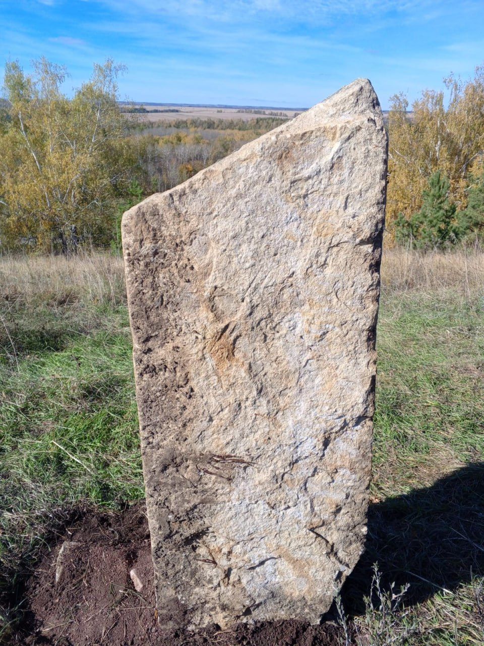 В Лениногорске на месте гибели Александра Кондратьева, был установлен памятный камень