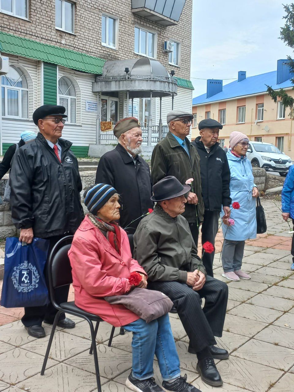 В Лениногорске на месте гибели Александра Кондратьева, был установлен памятный камень