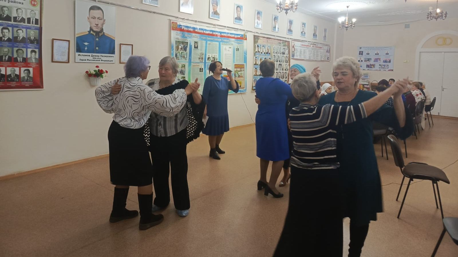 В Совете ветеранов Лениногорска прошел час доброты «Любовью материнской мы согреты»