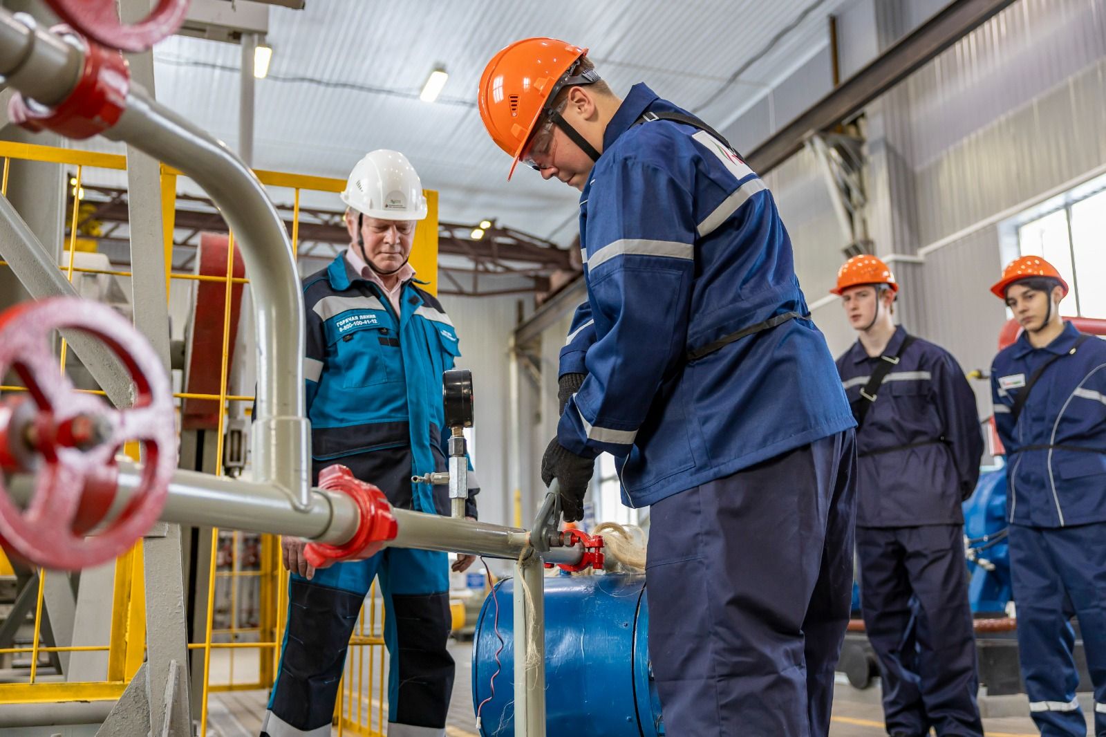 Лениногорские девятиклассники осваивают нефтяные профессии