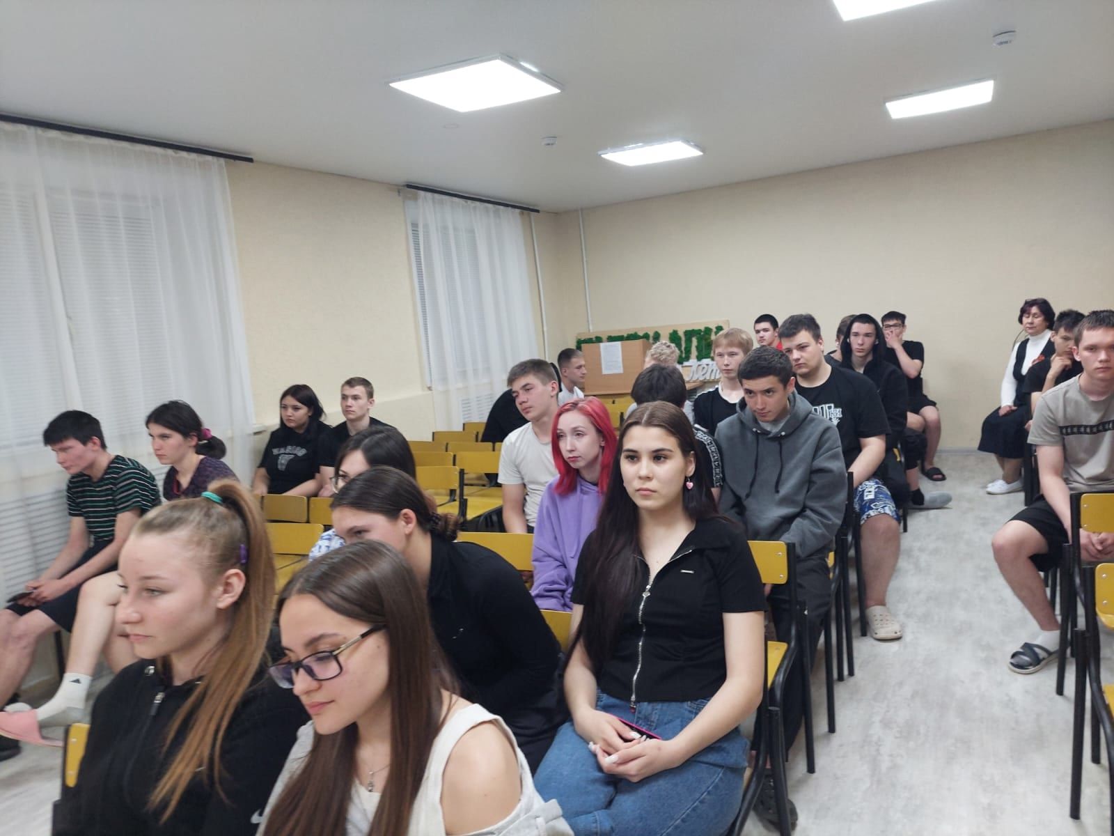 В студенческом общежитии Лениногорска говорили о Великой Победе