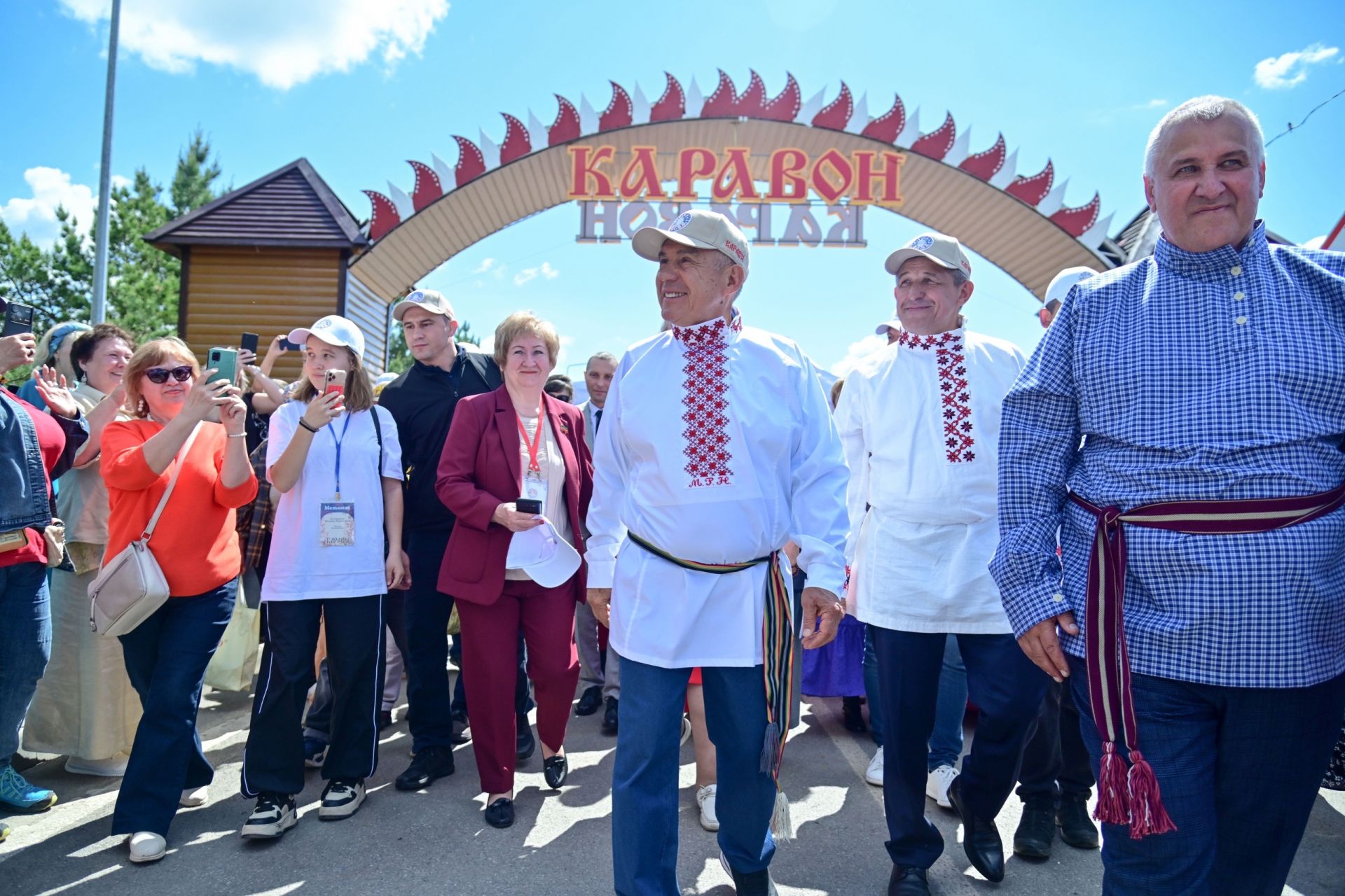 Рустам Минниханов принял участие в русском народном празднике «Каравон»