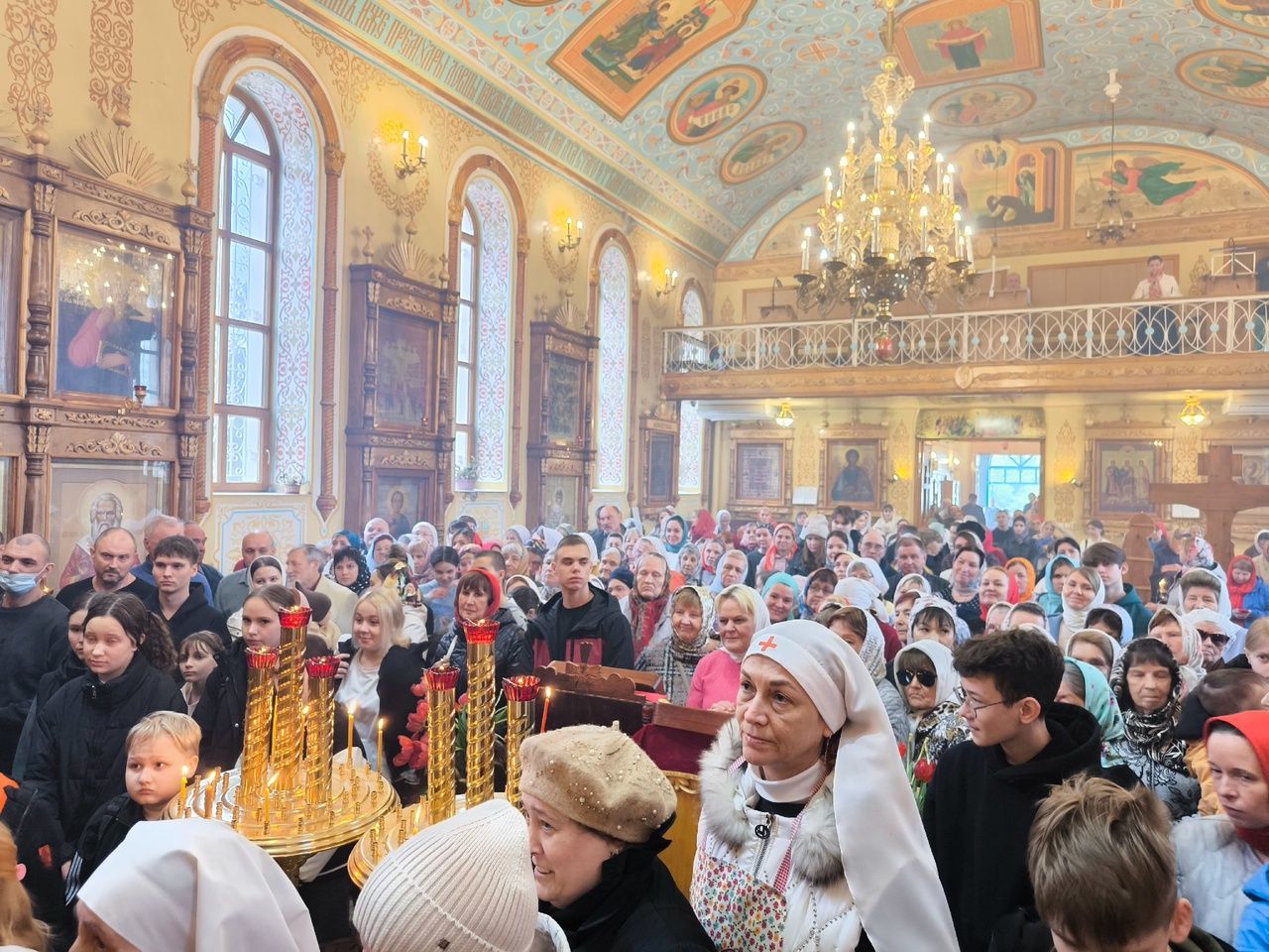 Православная церковь Лениногорска поздравила женщин с праздником - Днём жён-мироносиц
