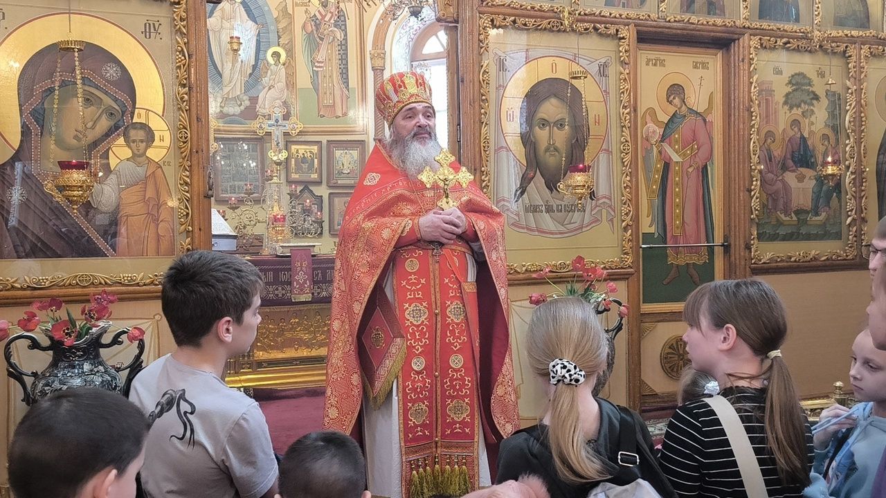 Православная церковь Лениногорска поздравила женщин с праздником - Днём жён-мироносиц